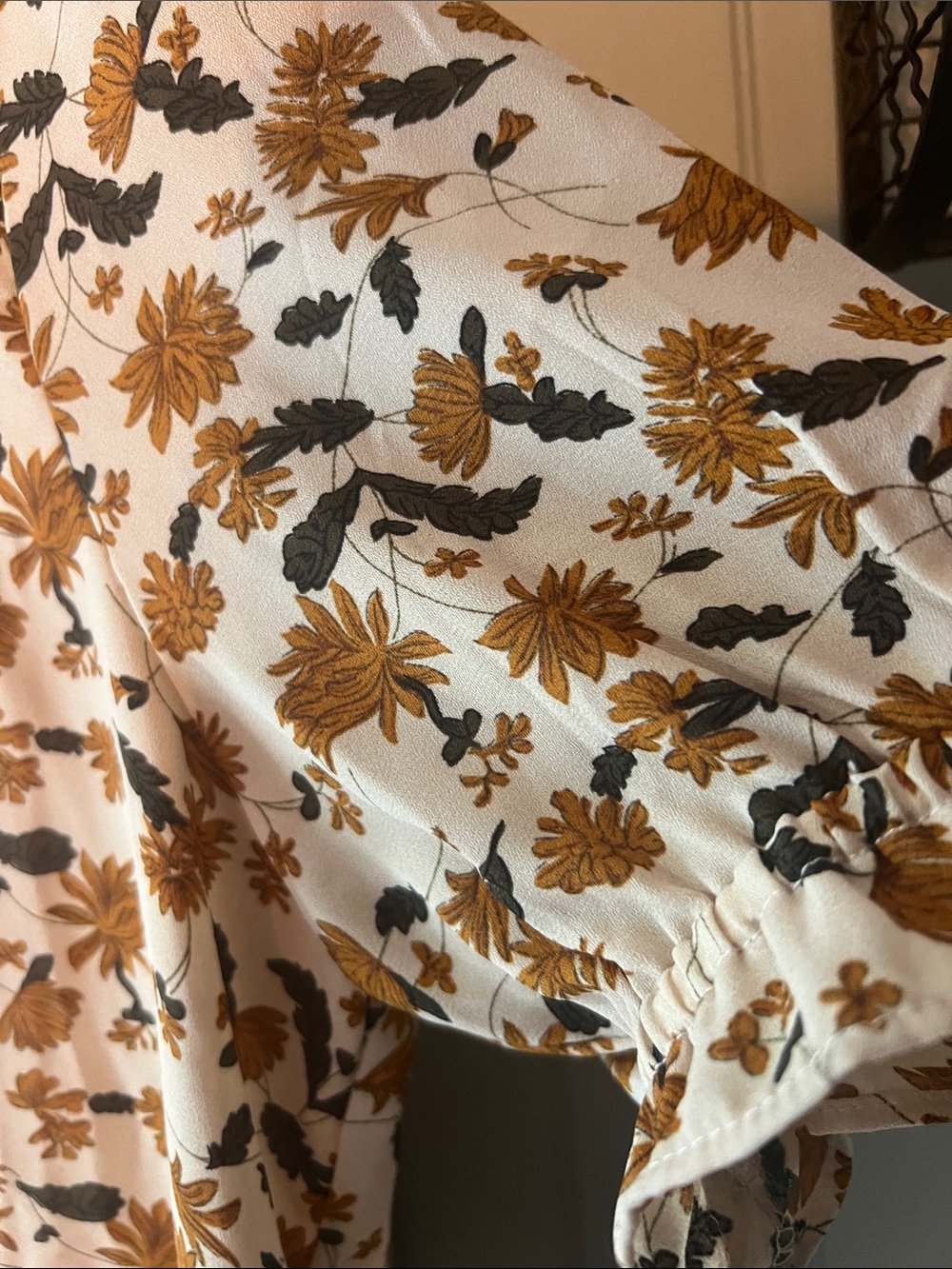 Floral Puff-Sleeve Women’s Blouse in Cream and Mustard. Beautiful for early Fall - Picture 4 of 5
